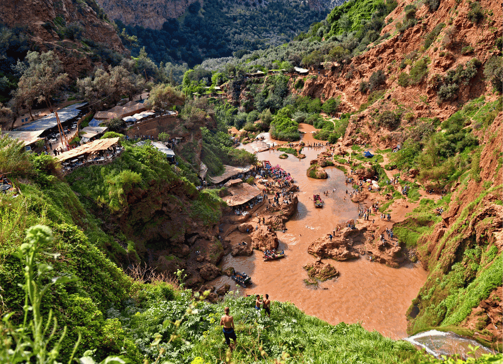 Ab Marrakesch: Ouzoud-Wasserfälle – geführte Wanderung & Bootsfahrt