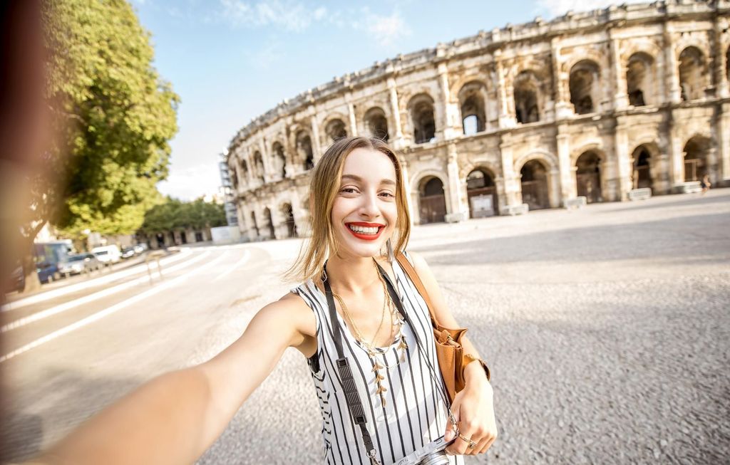 Nîmes: Ticket für die antike römische Arena und Audio-Tour durch die Altstadt