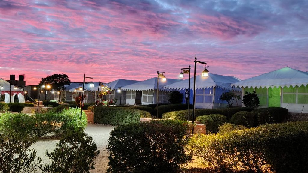 Wüstencamp in Jaisalmer, Abendessen, Frühstück, Kamelritt