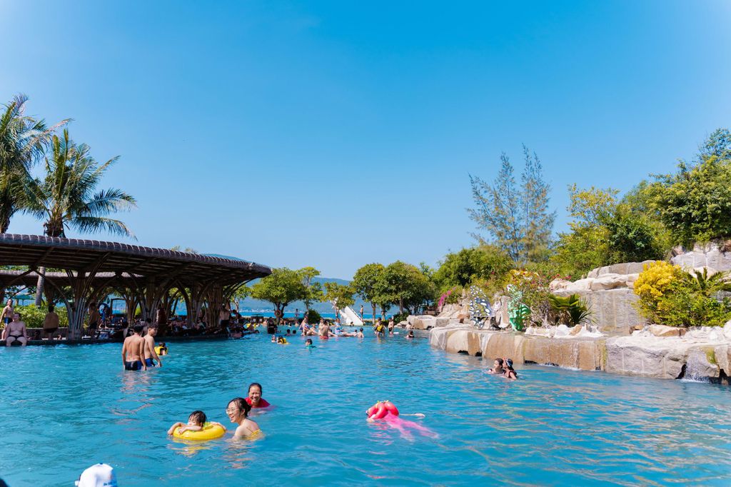 Nha Trang: Deluxe Ocean Snorkeling Tour mit BBQ & Schlammbad