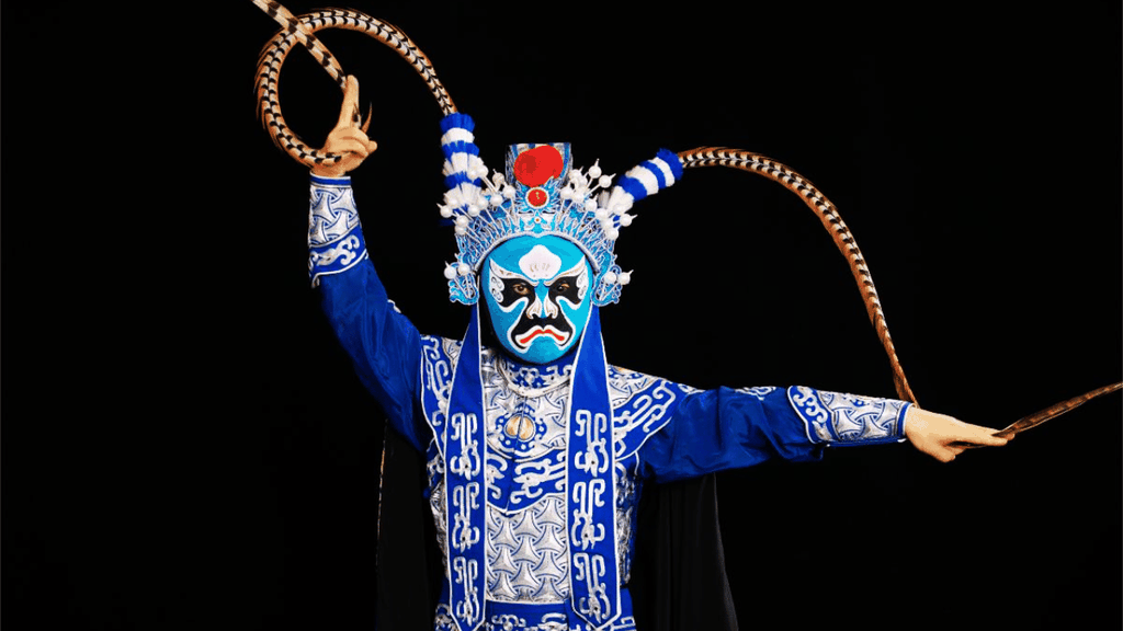 Chengdu: Liyuan Theater Sichuan Opera Face-Changing Show