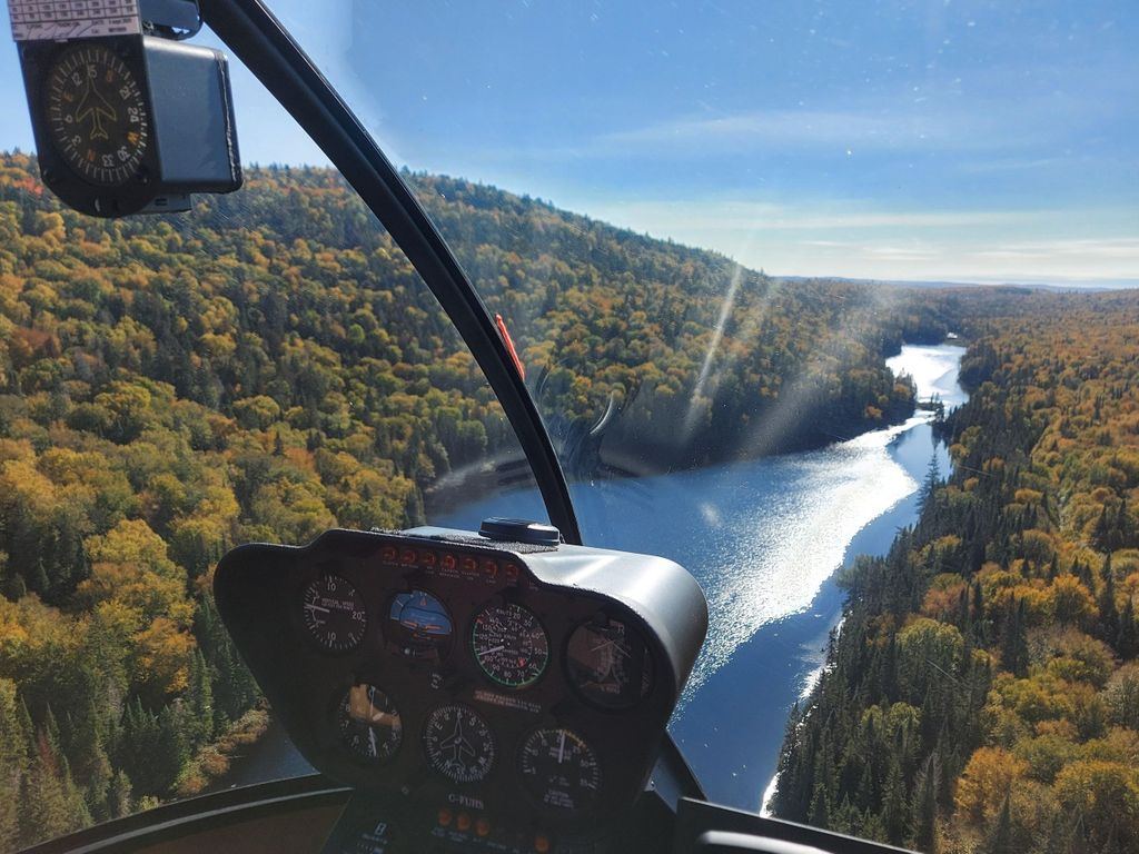 Ottawa Helikopter Panoramablick Herbstfarben (Gatineau Park)