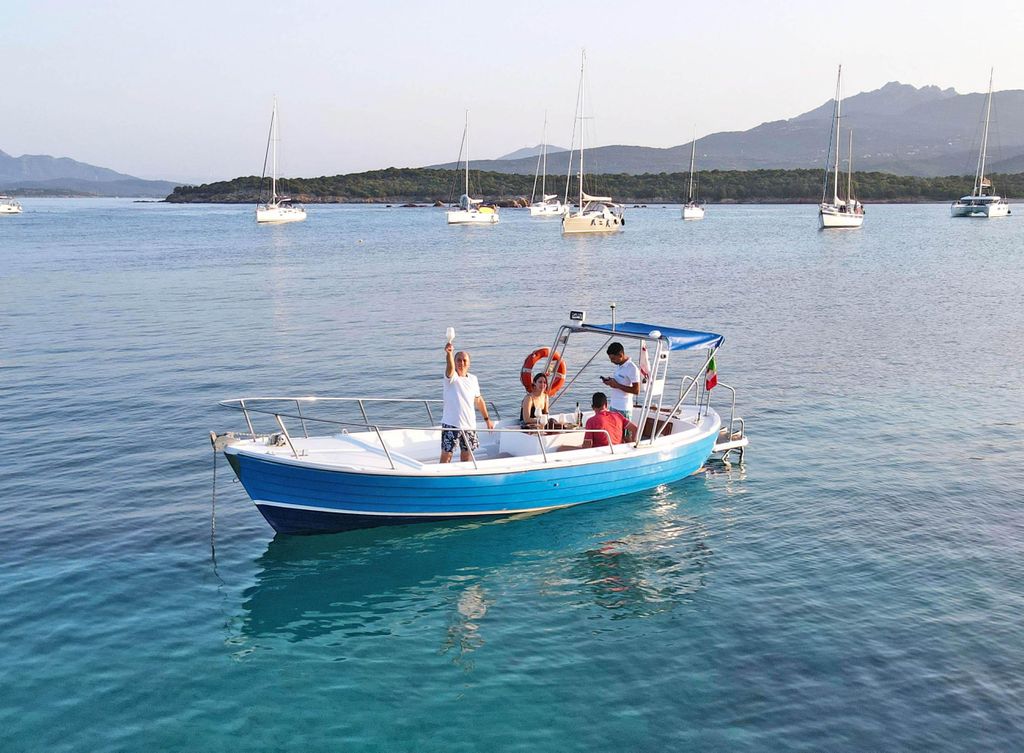 Porto Rotondo: Aperitif auf dem Boot bei Sonnenuntergang an der Costa Smeralda