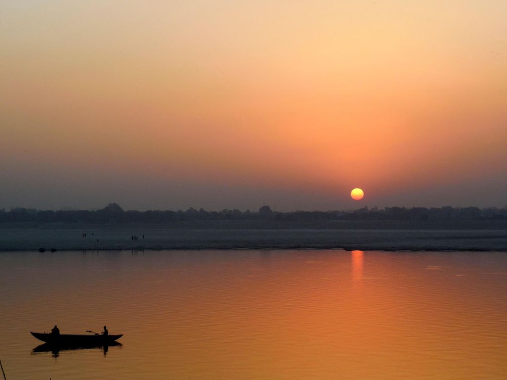 Varanasi: Bootstour zum Sonnenaufgang mit Arti-Zeremonie