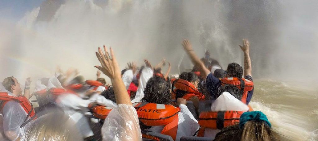 Die Iguazu-Fälle: Gran Aventura Bootstour und Argentinische Wasserfälle Tour