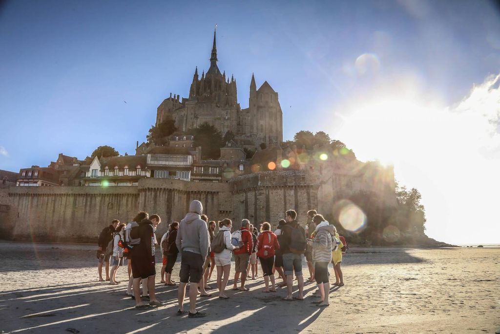 Mont-Saint-Michel: Ein kleiner Spaziergang am Fuße des Wunders