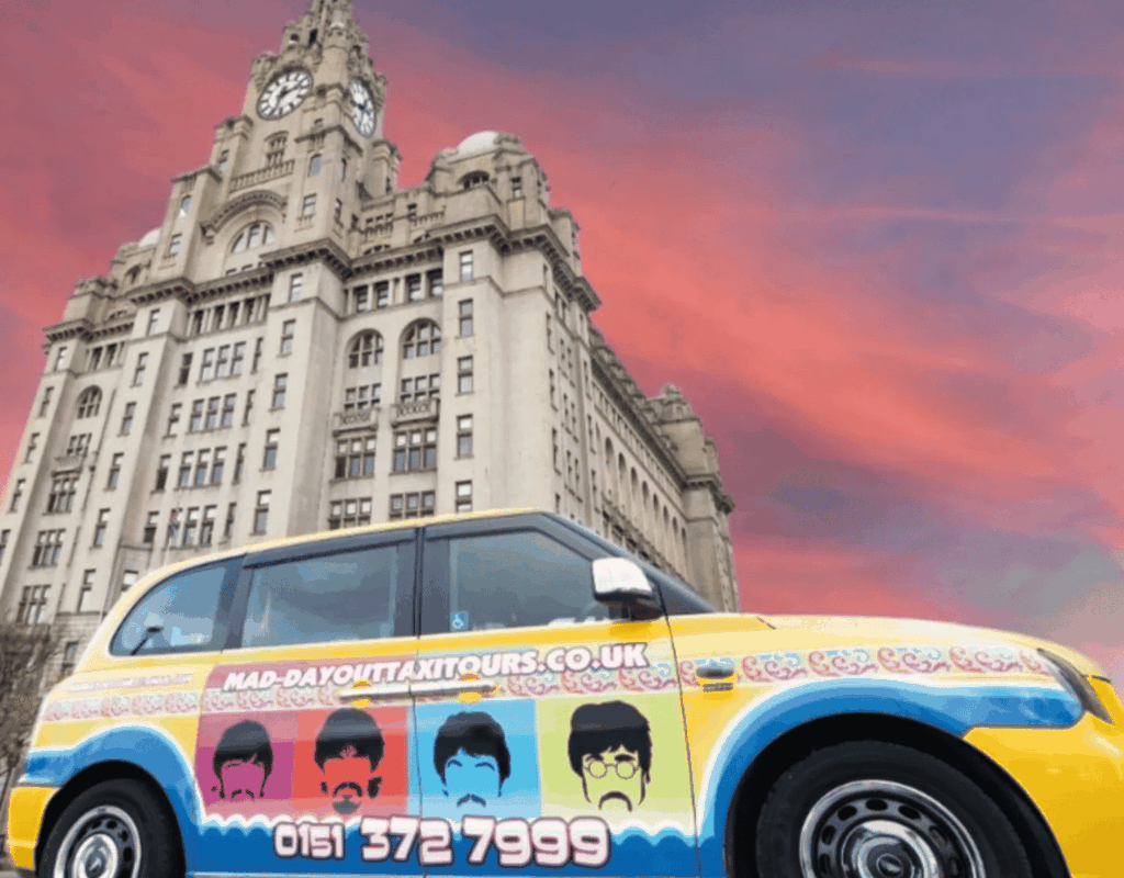 Liverpool: Beatles-Thema Private Taxi Tour mit Transfers