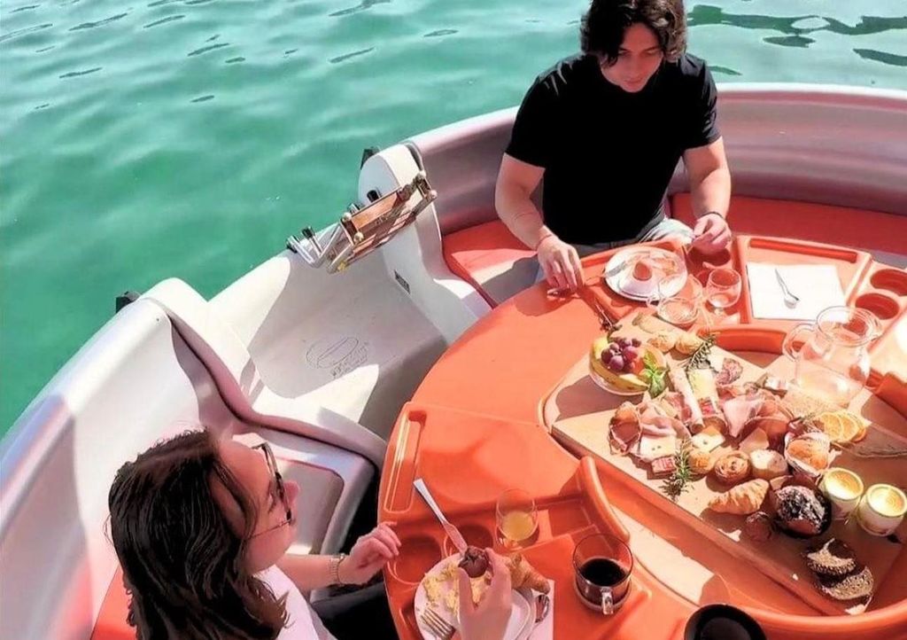 Propriano: BBQ Boat-Verleih ohne Führerschein für Aperitif oder Mittagessen auf dem Meer