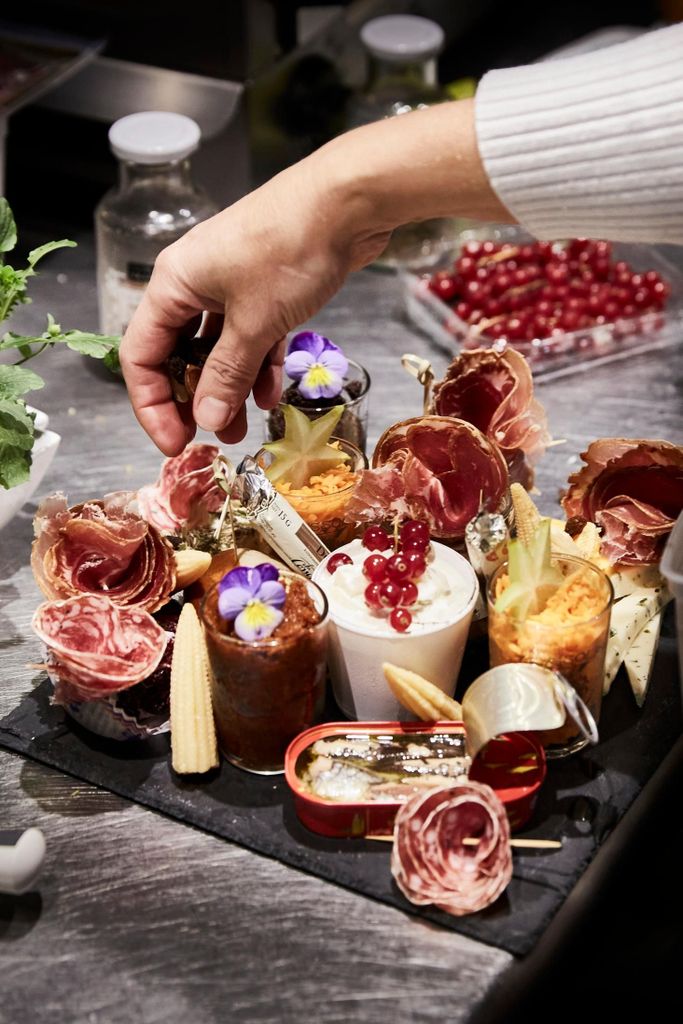 Elsässer Weinkeller-Tour, Verkostung und Essen