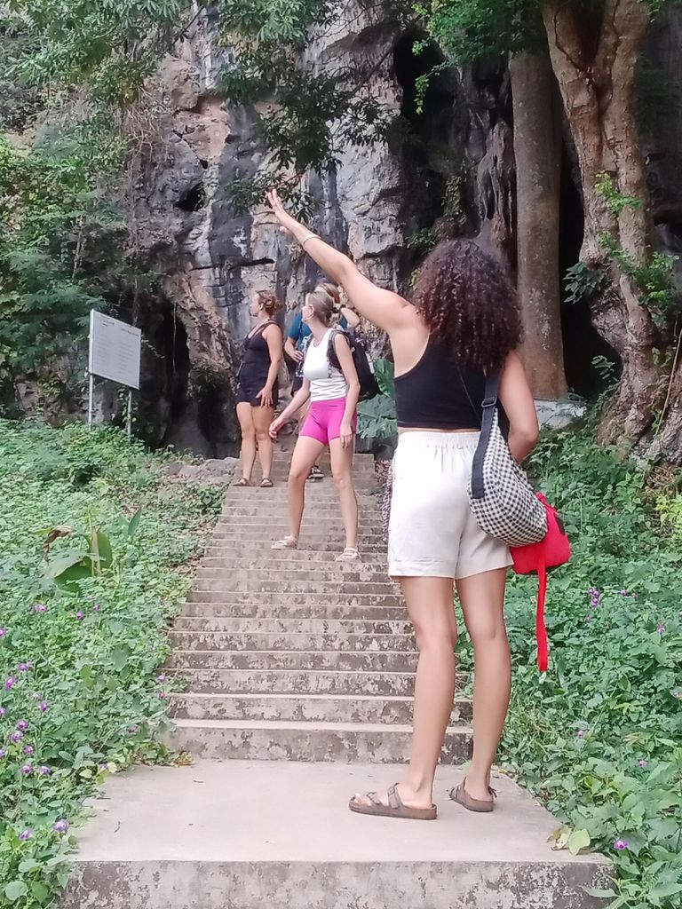 Bokor-Nationalpark. Pfefferfarm, See und Kep-Krabbenmarkt