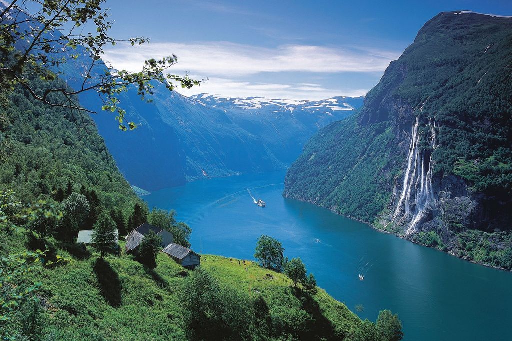 Ålesund: Geirangerfjord-Kreuzfahrt und Gondelfahrt
