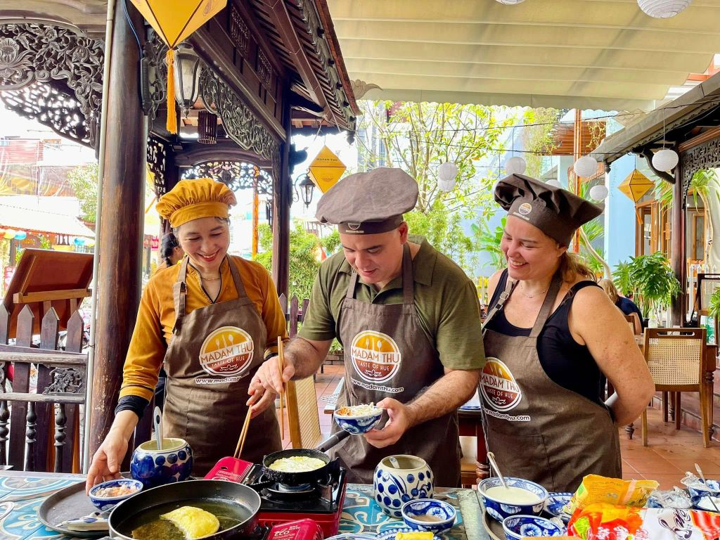 Hue: Fahrradtaxi, Markttour & Kochkurs bei Madam Thu