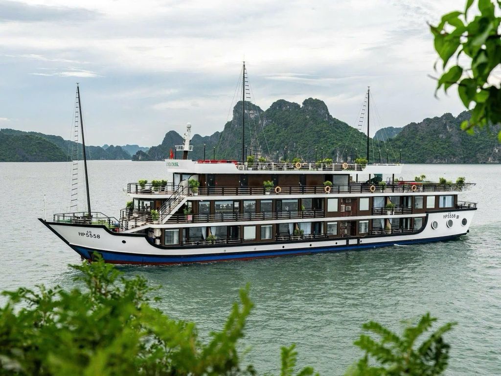 Hanoi: 2-Tages-Kreuzfahrt Ha Long & Lan Ha Bay 5-Sterne-Boot mit Balkon