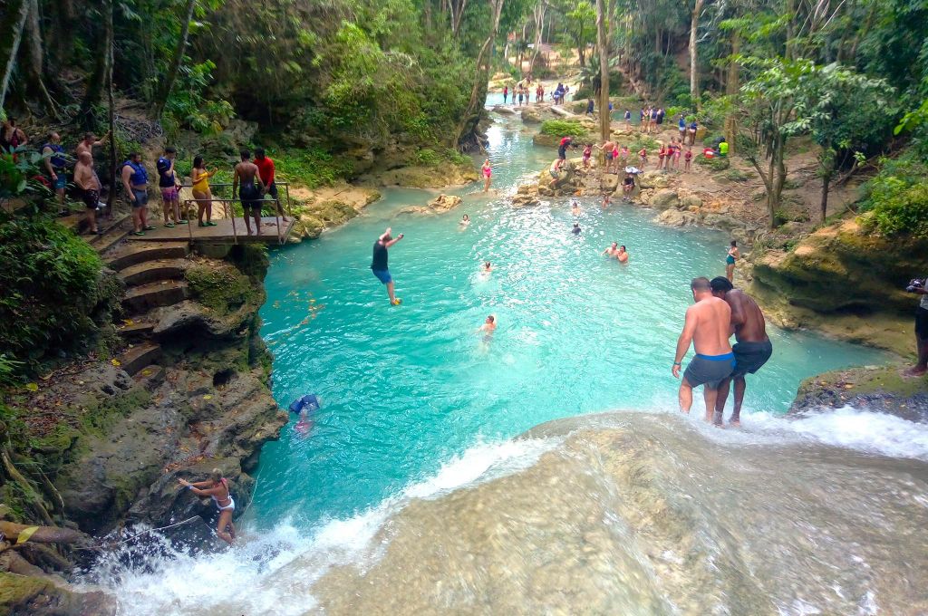Ocho Rios: Irie Blue Hole und River Tubing Tour