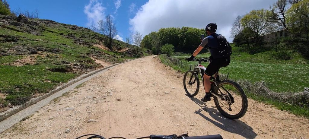 Lorica: E-Bike-Verleih