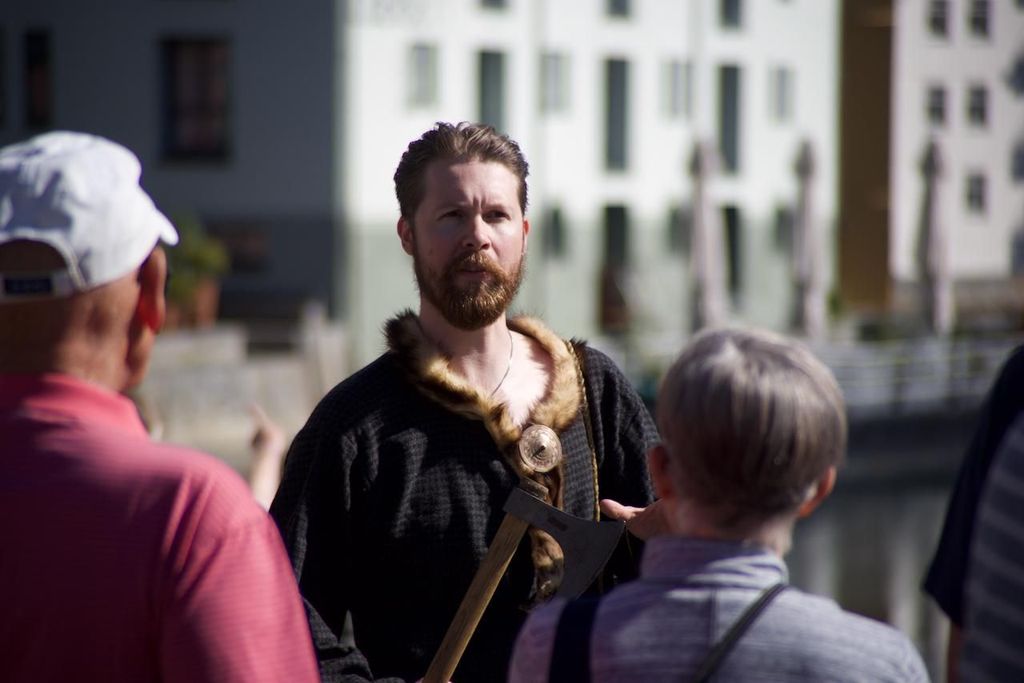 Alesund: Wikingertour mit Schiffserlebnis und Verkostung