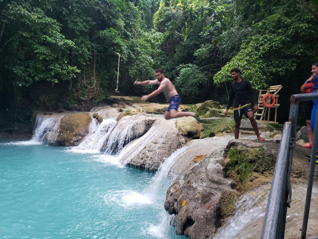 Ab Ocho Rios: Blue Hole Geheimnisvoller Wasserfall & Highlight-Tour