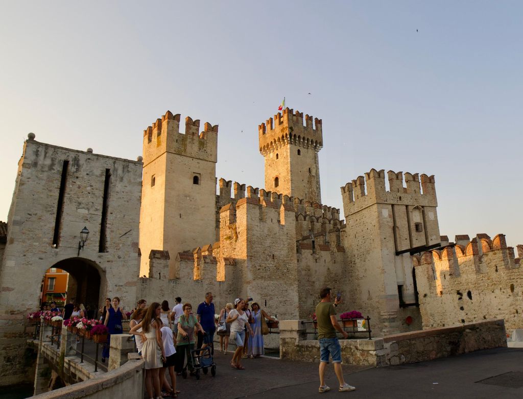 Verona: Sirmione und Gardasee-Tour mit Bootsfahrt