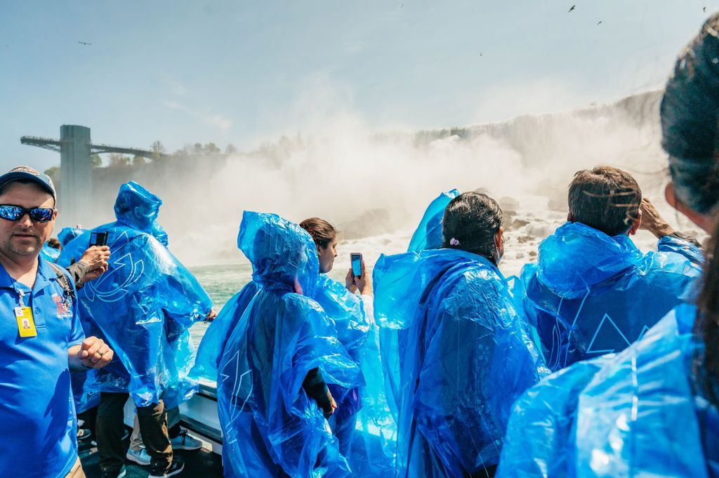 Niagara Falls, USA: American Tour & Maid of The Mist