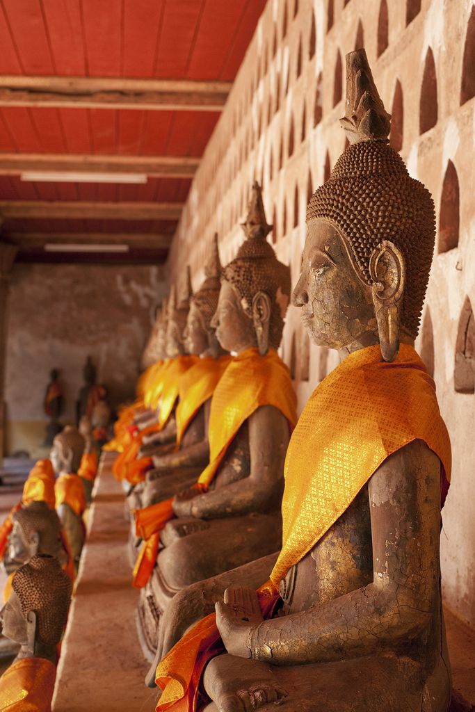 Buddhastatuen in Wat Si Saket