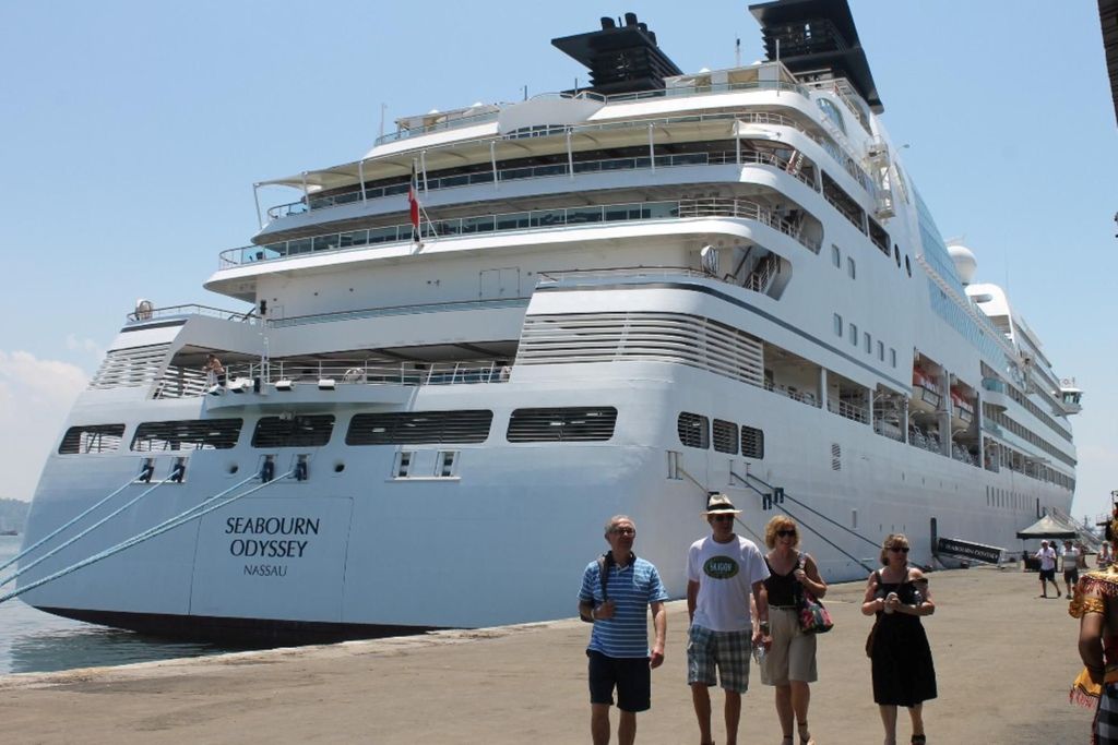 Semarang Hafen : Borobudur Tempel Shore Excursion Privat Tour