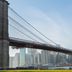 Die Brooklyn Bridge verbindet die Stadtteile Manhattan und Brooklyn miteinander