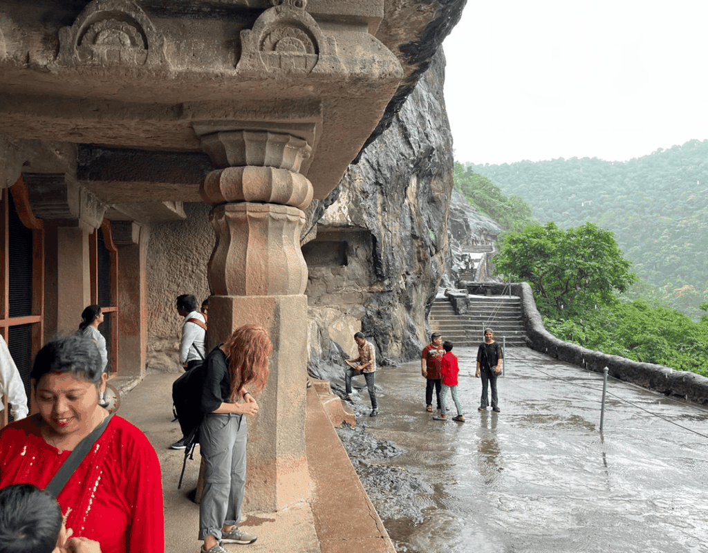 Private 3 Tage Ajanta, Ellora Höhlen und Aurangabad Stadtführung
