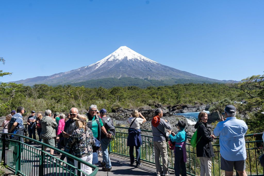 Landausflug: Petrohué-Wasserfälle, deutsche Städte & Wein