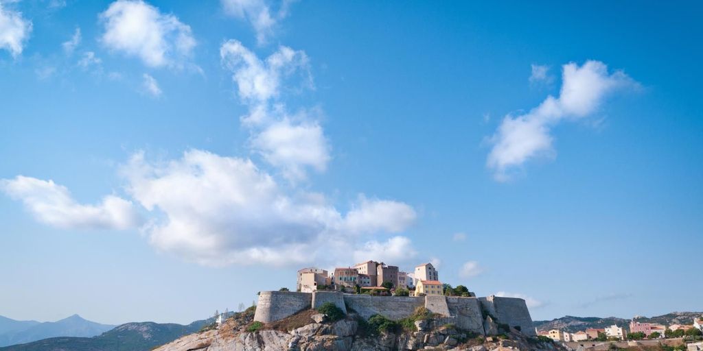 Golf von Calvi & Aperitif bei Sonnenuntergang