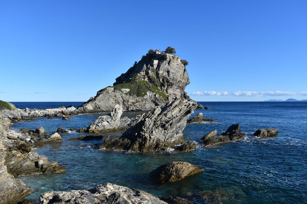 Skopelos: Mamma Mia Kapelle & versteckte Strände – Bootstour