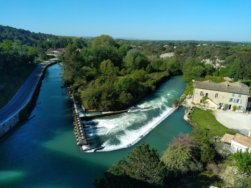 Von Avignon aus geht es für einen halben Tag in die Dörfer der Provence
