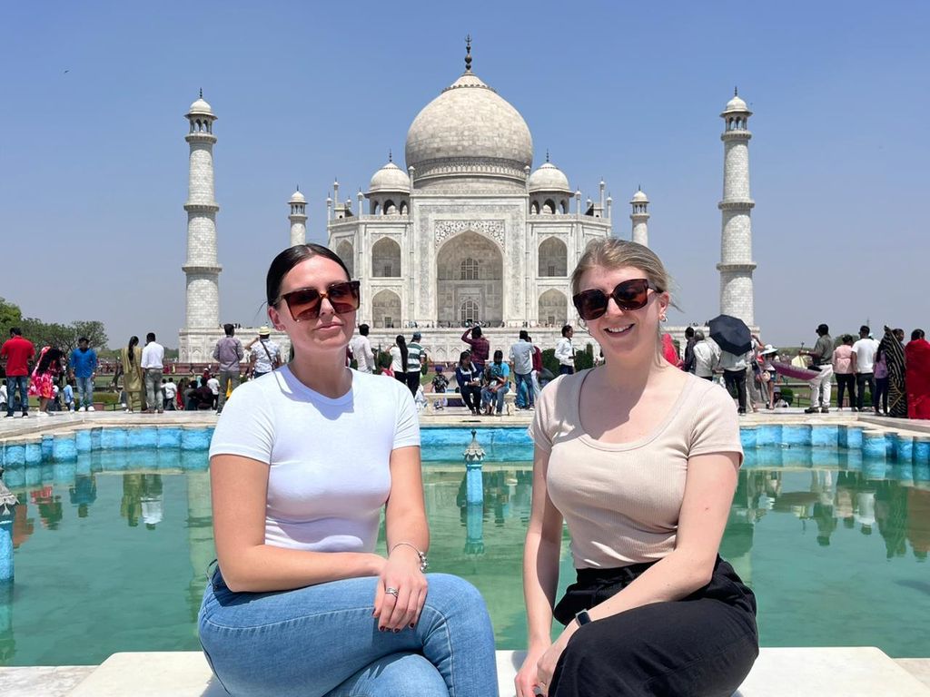 Ab Delhi: Private Tagestour zum Taj Mahal und nach Agra mit 5-Sterne-Mahlzeit