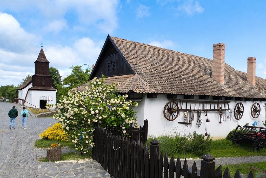 Hollókő und Eger: private Tour mit Camera-Obscura-Erlebnis