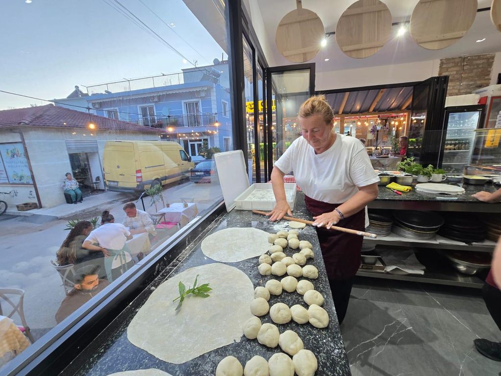 Kochkurs in Ksamil: Bereite traditionelle albanische LAKROR zu