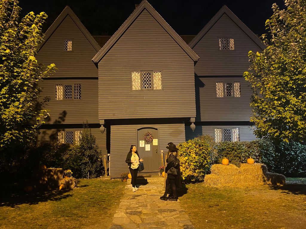 Salem: Hellseherisch verhexte Tour mit Tarot-Lesung