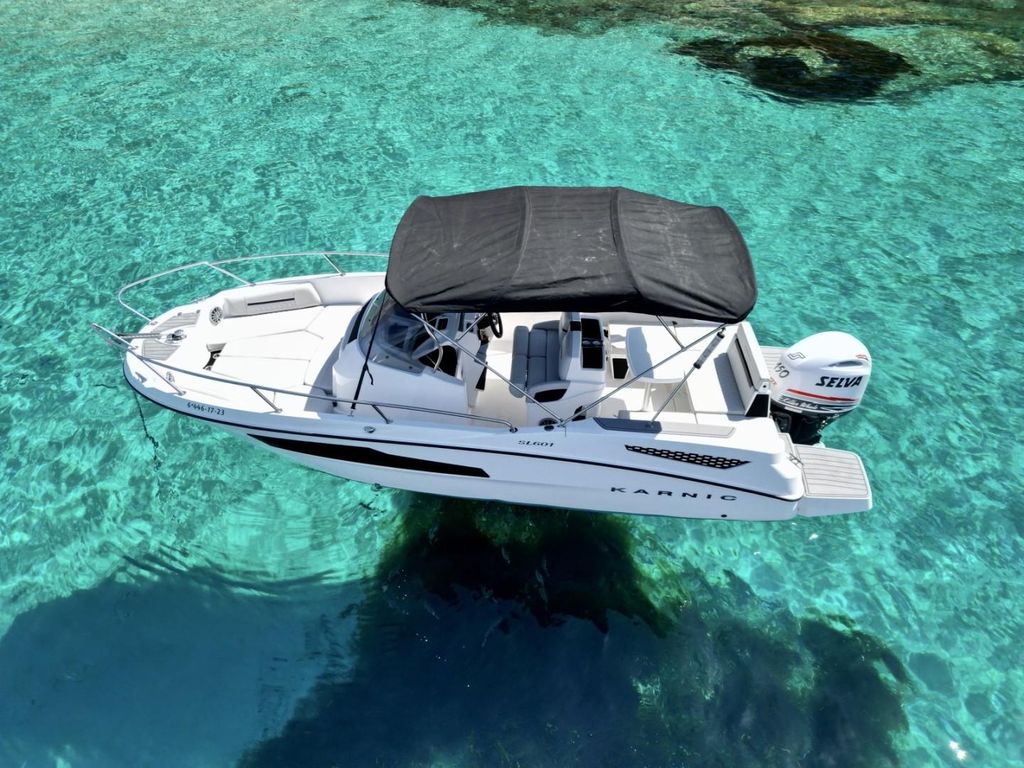 Polignano a Mare: 2-stündige private Kreuzfahrt zur Erkundung der Meereshöhlen