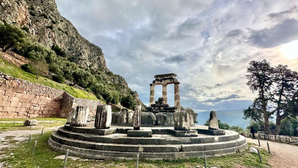 Ganztägige private Tour Delphi, Nabel der Welt Hosios Loukas