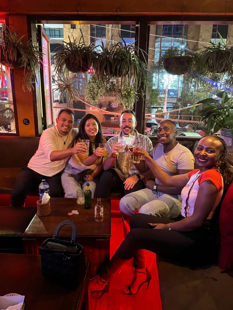 Nairobi Bar Crawl:Drink and Mingle