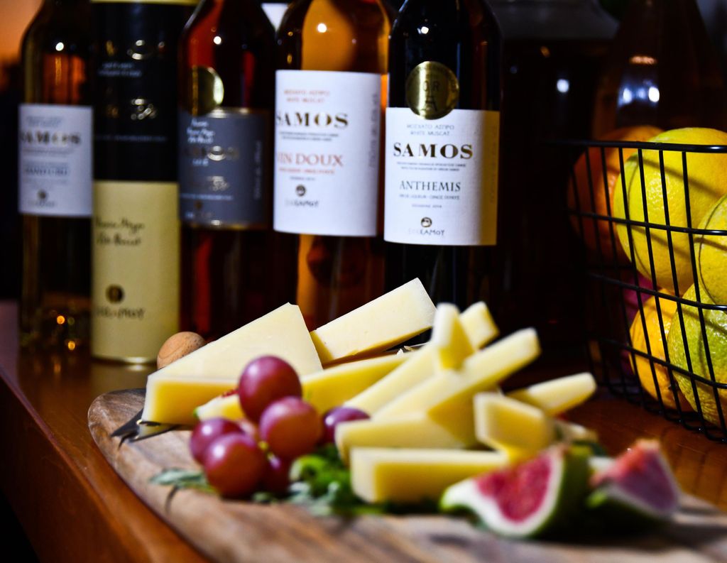 Samos Ost: Weinmuseum-Tour mit Verkostungen und Transfers