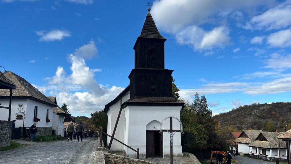 Von Budapest: Private Tour nach Hollókő, Kékestető & Eger