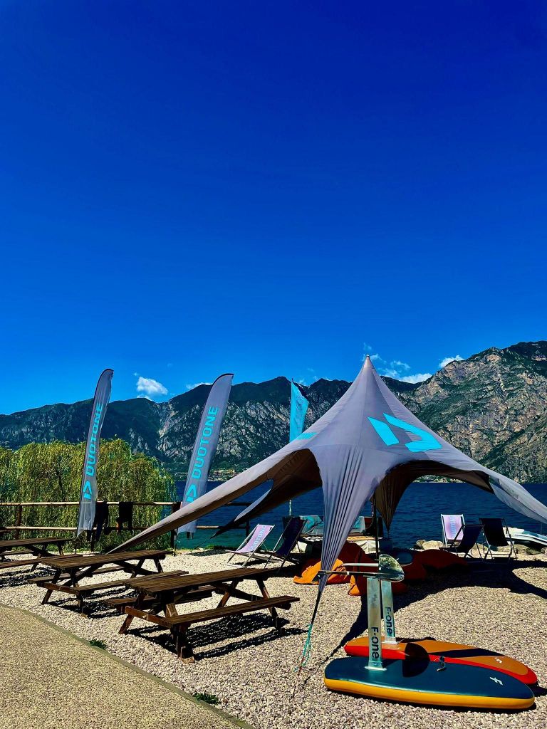 Malcesine: Wing-Foil-Kurs am Gardasee mit Ausrüstung