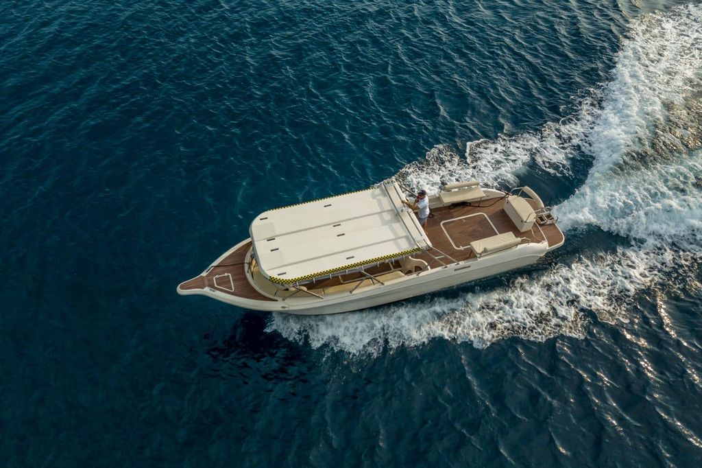 ab Split- ** 5-Insel-Tour mit Besuch der Blauen Höhle, Hvar**