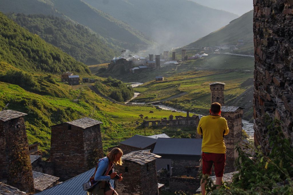 Kutaisi: Uschguli, Wasserfälle und Zagari-Pass – Tagestour