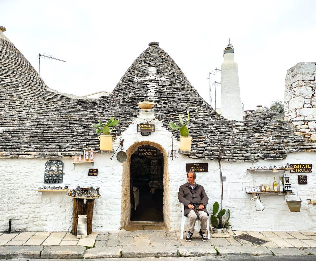 Von Monopoli: Selbstständiger Besuch von Matera und Alberobello mit Reiseleiter