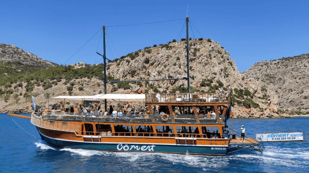 Mersin: Ganztägige Bootstour mit Mittagessen und Getränken