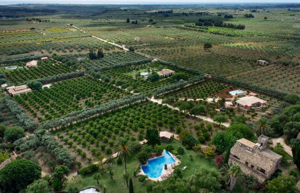 Sinnesreise mit Verkostung auf einem sizilianischen Bio-Bauernhof