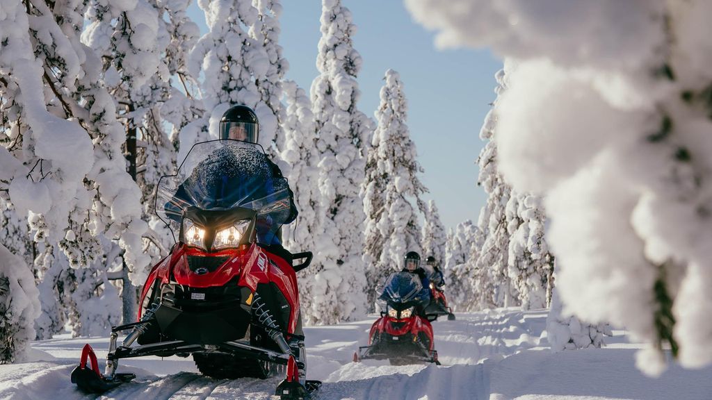 Rovaniemi: Snowmobile Adventure Tour nur für Erwachsene
