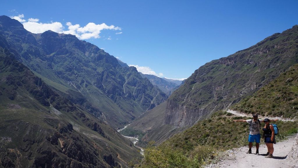 Von Arequipa: 2-tägige Trekking-Tour durch den Colca Canyon