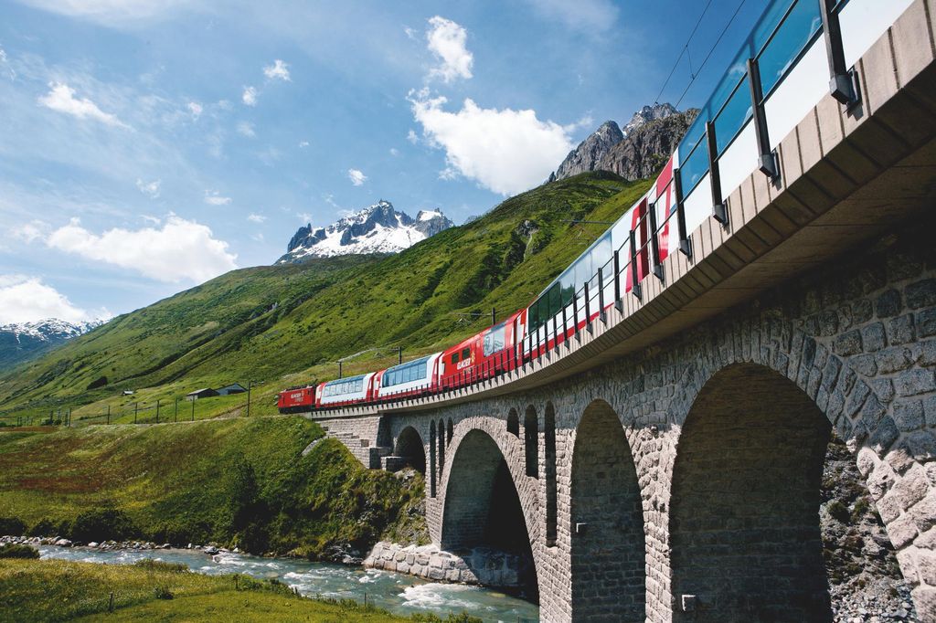 Glacier Express, Schweizer Alpen & Luzern Tour | Ab Basel