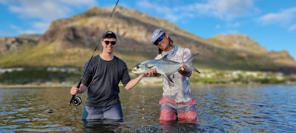 Knysna: Angelausflug im Mündungsgebiet mit Guide und Ausrüstung